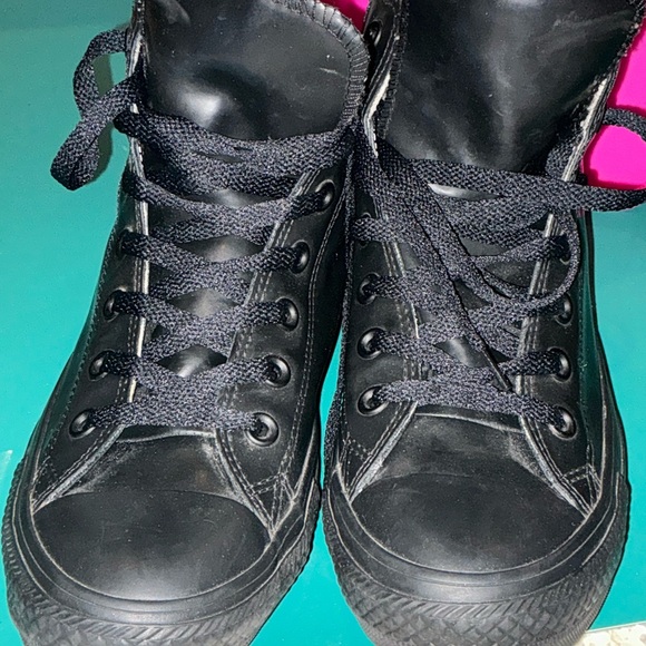 Converse White and Black High-Tops - Picture 1 of 5